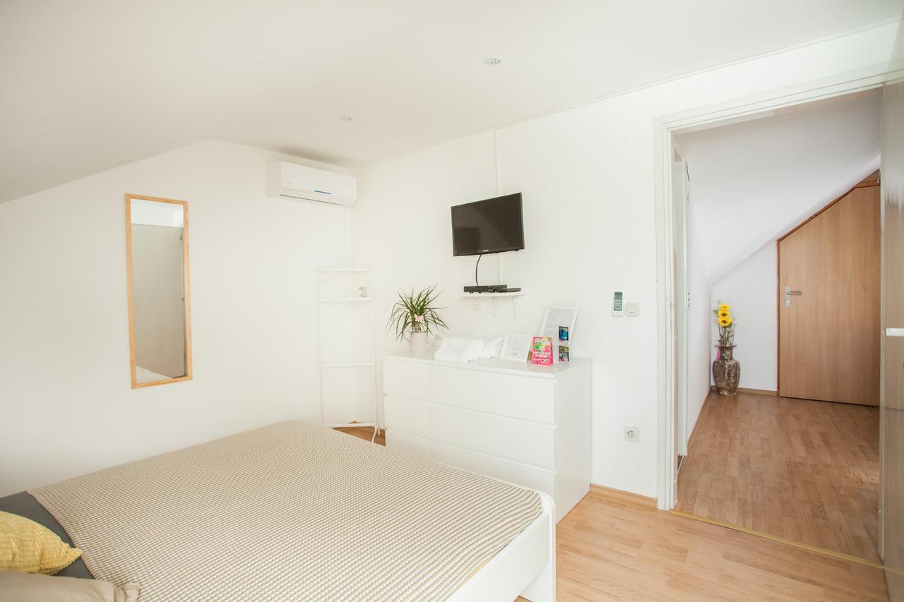 Top-Floor Apartment In Trogir Center Exterior foto